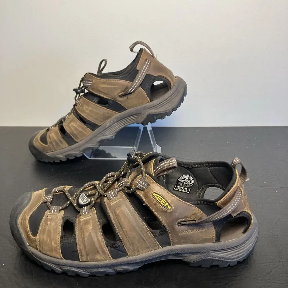 KEEN Men's 11 M Targhee III Closed-Toe Hiking Sandal in Bison/Mulch Good Shape